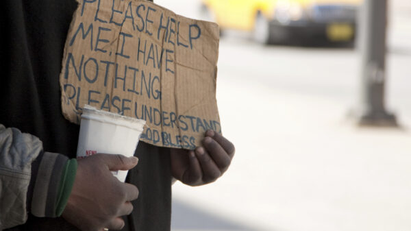 homeless-begging-panhandling-worcester-iStock_000009294476Medium.jpg