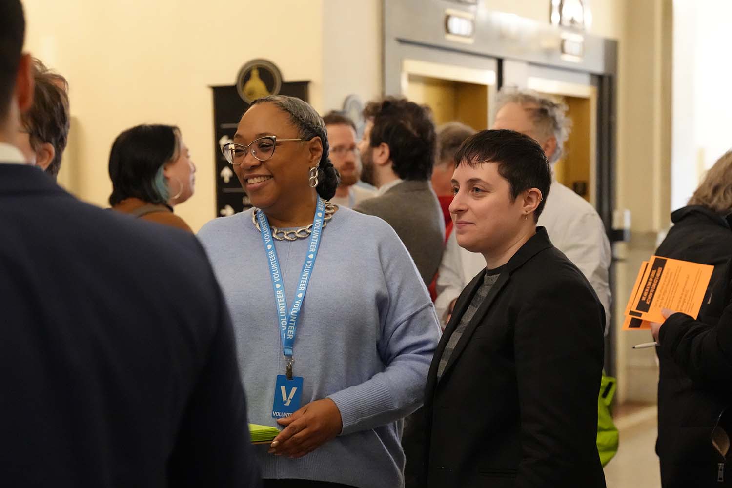 Volunteer and other observers in a courthouse