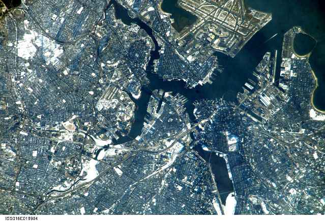 Boston_Massachusetts_2007_satellite_photo